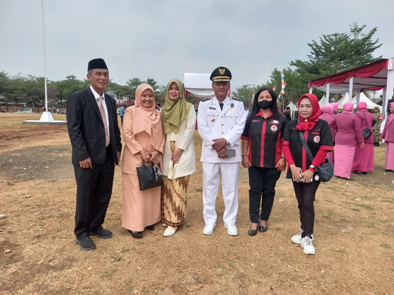 21__kepala_KUA_hadir_upacara_HUT_RI.jpg