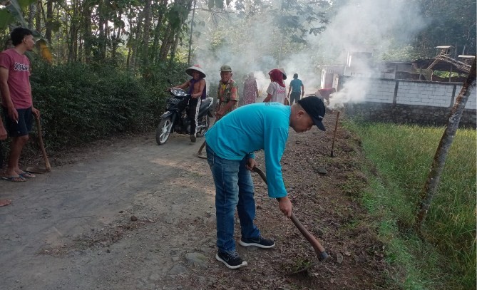 6__kerja_bakti.jpg