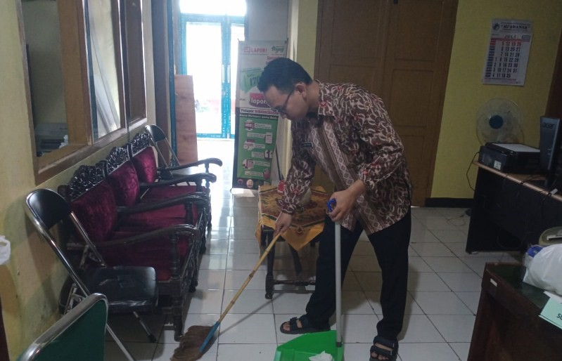 9__penghulu_piket.jpg