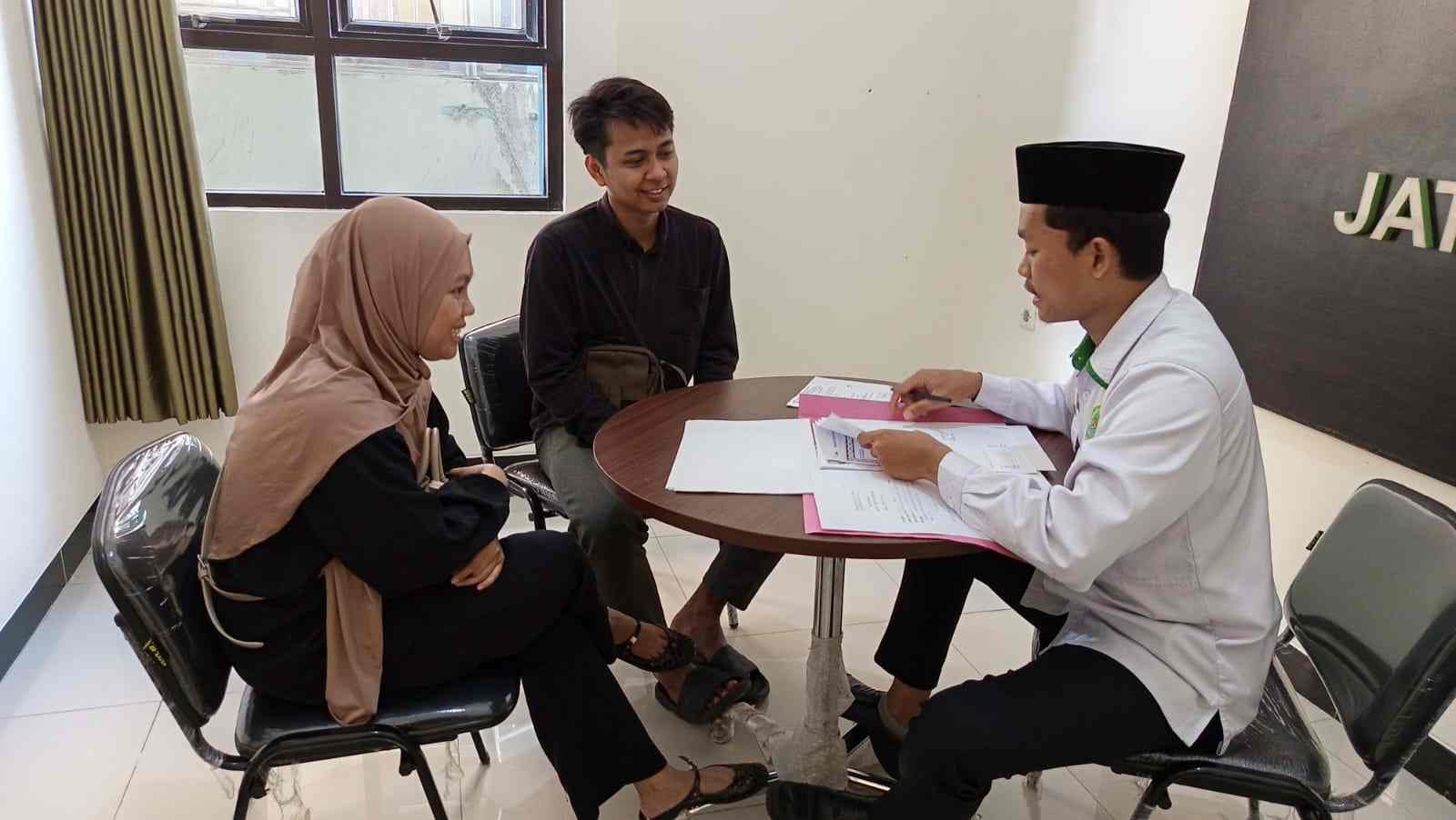 Rofiul_Majid_dan_Atika_Solihatun_11zon.jpeg