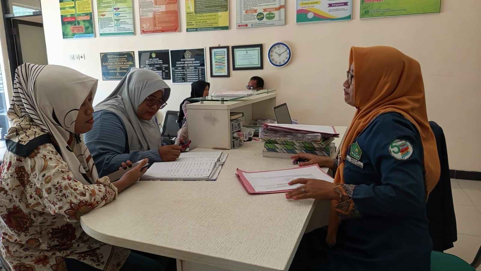muji_Konsultasi_nikah__Perbedaan_nikah_kantor_dan_isbad_nikah_11zon.jpeg