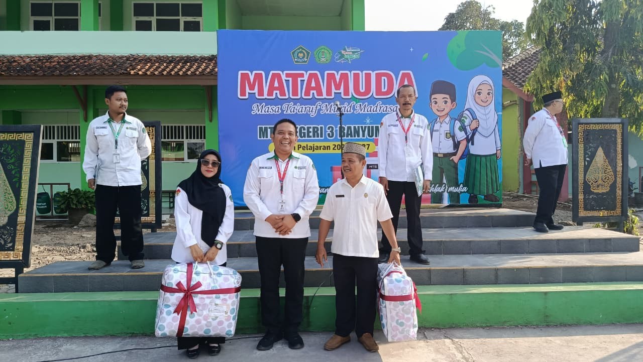 perpisahan_duo_Guru_MTS_11zon.jpg