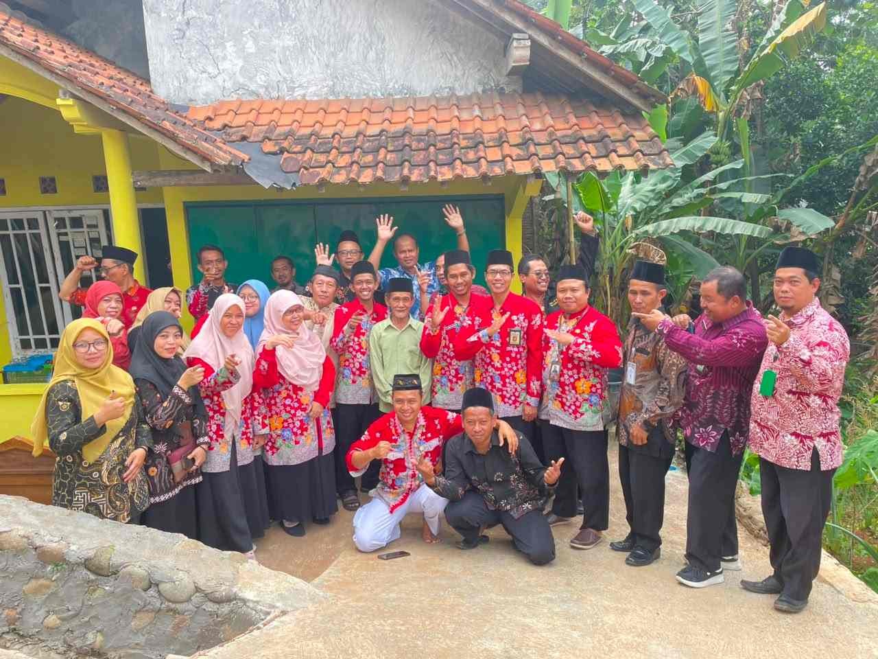 pertemuan_rutin_11zon.jpeg