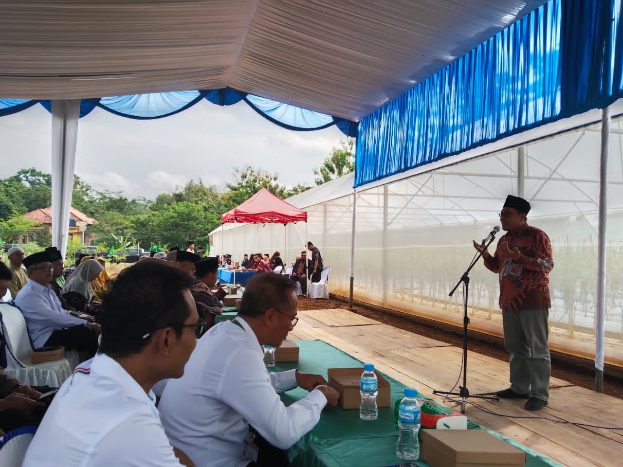 Hadiri Panen Perdana Cabe di Ponpes, Kemenag Banyumas Apresiasi