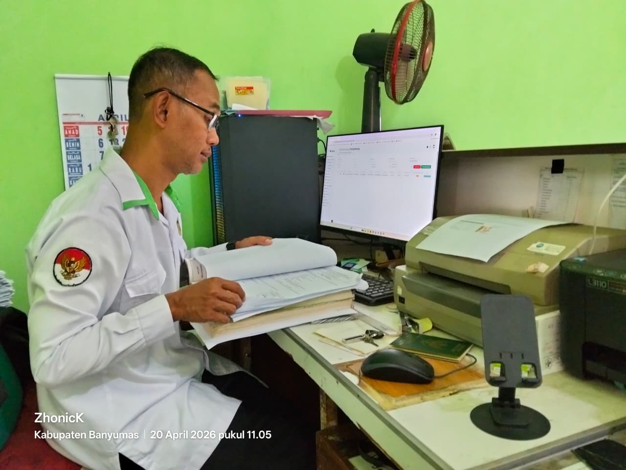 KUA Ajibarang Alami Lonjakan Permintaan Duplikat Buku Nikah
