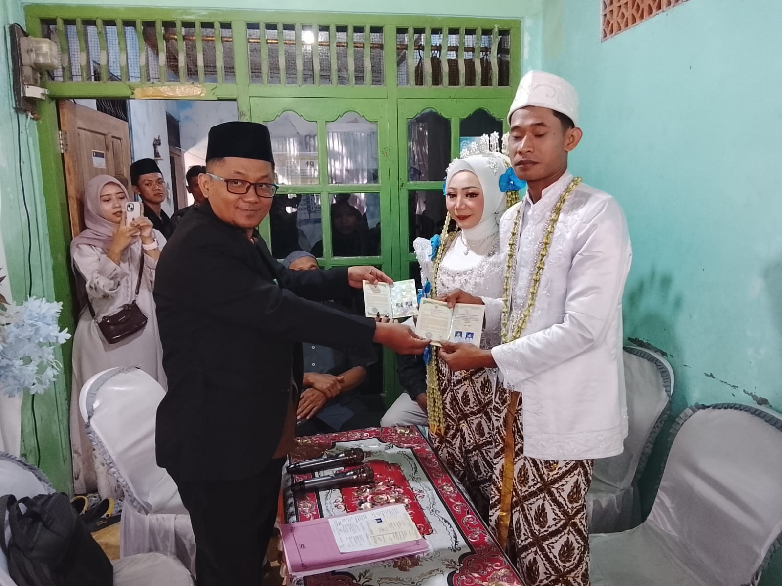 Nasehat Kang Penghulu: Suami Harus Bisa Ngemong