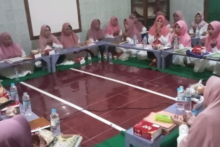 10_Feb_2026_kegiatan_Bimluh_di_MT_Tadarus_Alquran_al_ikhlash_Kalisalak1.jpeg