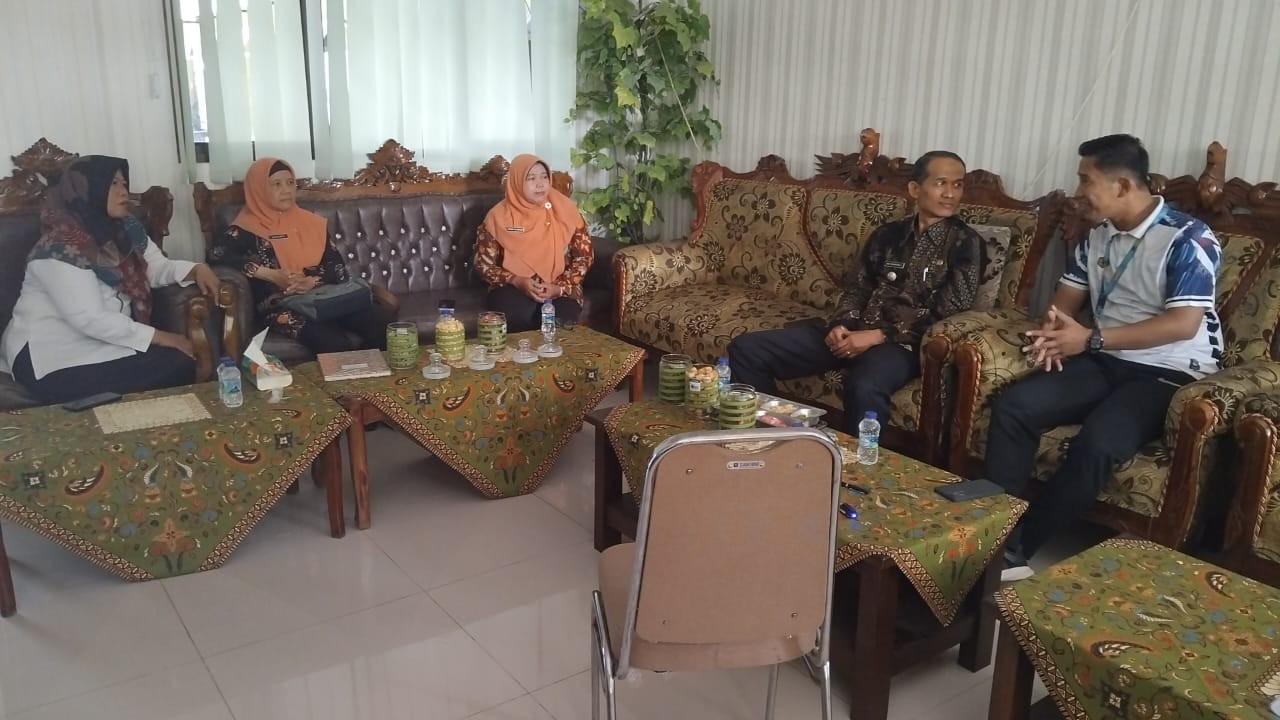 13_Kunjungan_dan_Monitoring_MBG_oleh_Camat_Purwokerto_Timut.jpeg