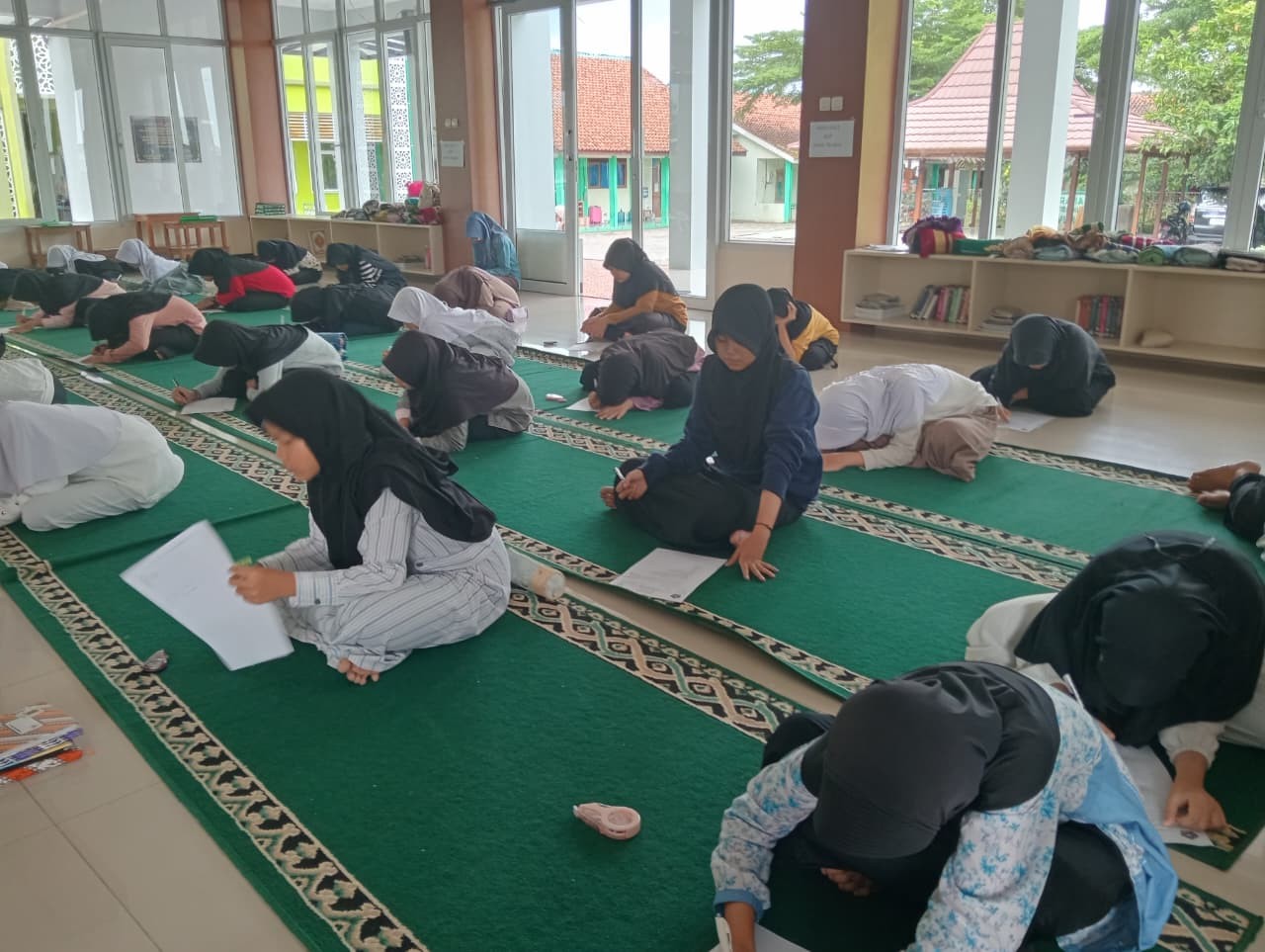 1_Ujian_Madrasah_Diniyah_Boarding_School_MIN_1_Banyumas.jpeg