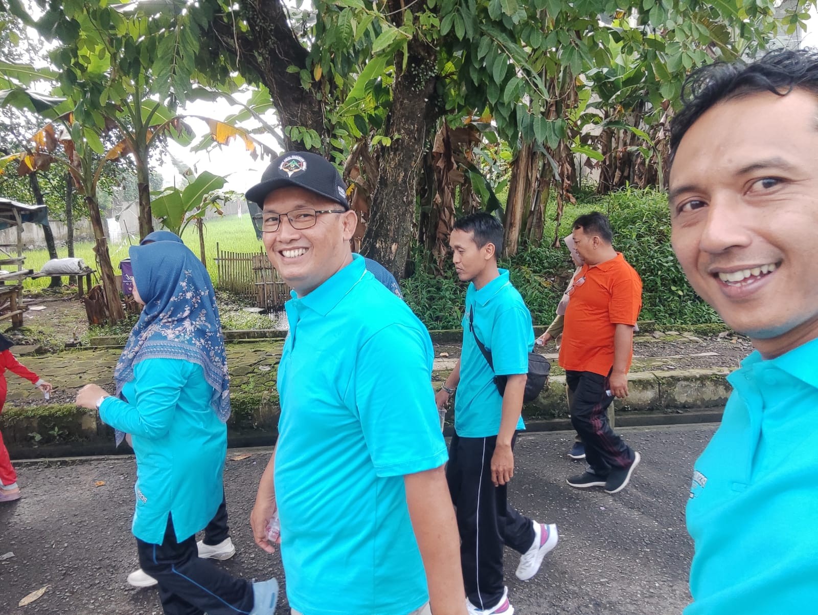 3_Jalan_Sehat_Bersama_Perkuat_Solidaritas_Keluarga_Besar_Kemenag.jpeg