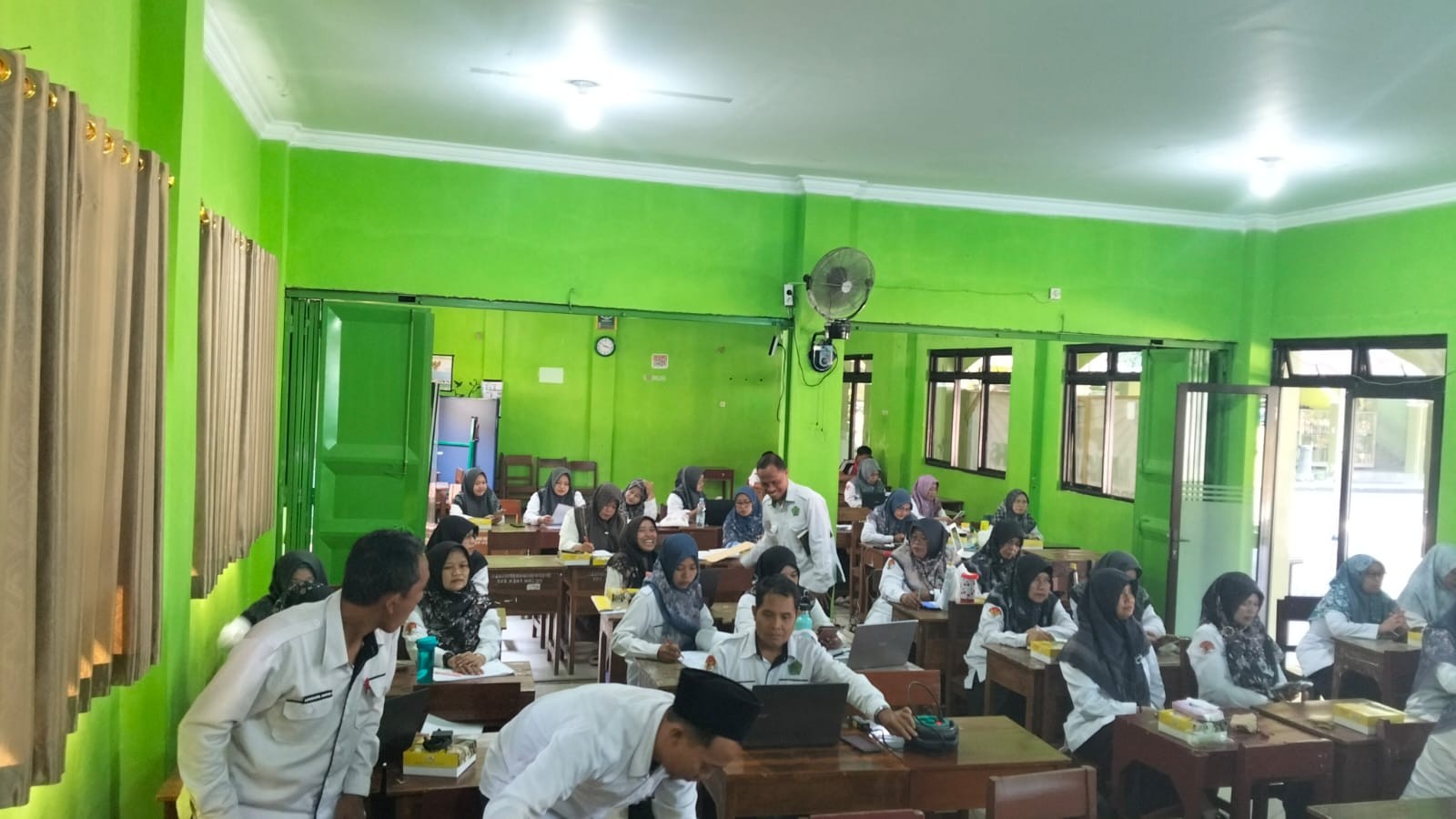 7_Rapat_Evaluasi_dan_Persiapan_Kenaikan_Kelas_MIN_1_Banyumas.jpeg