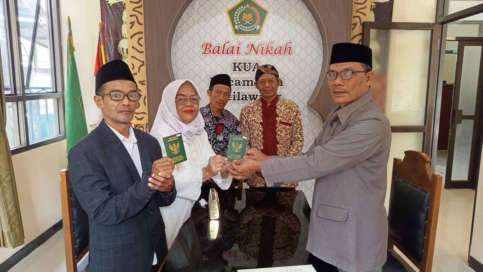 Ahmad_Wahyudin_dan_Sri_Wahyuni_11zon.jpeg