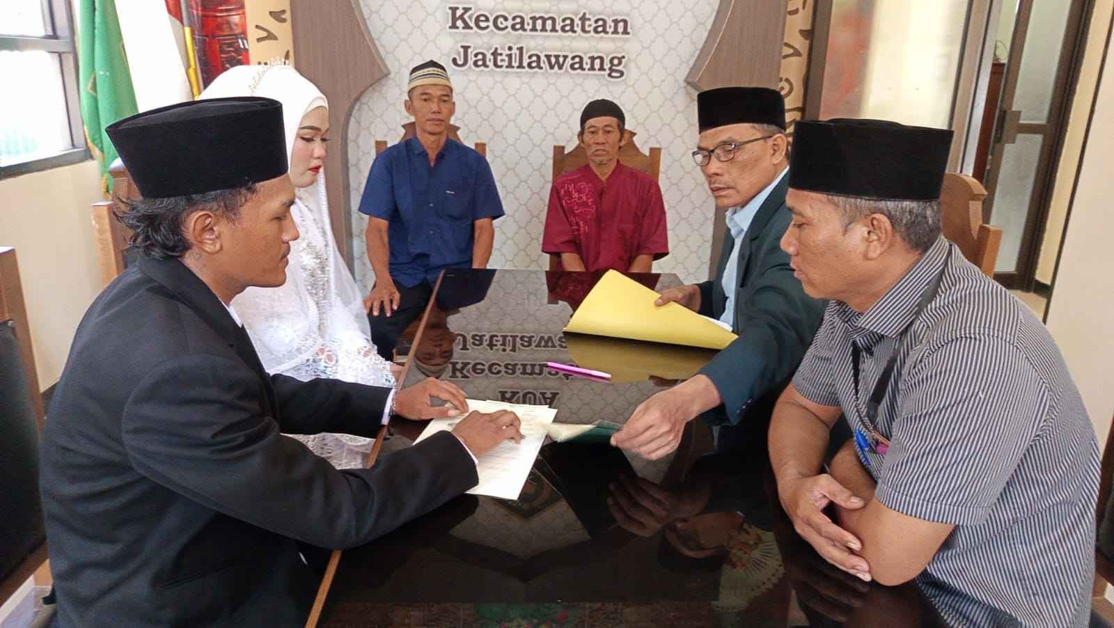 Anjar_Saputra_dan_Amanda_11zon.jpeg