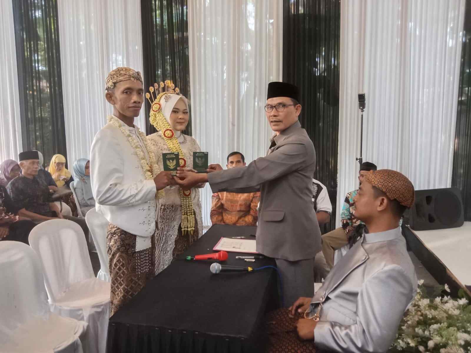 Arif_Al_Dilah_dan_Tri_Mei_Wulandari_11zon.jpeg
