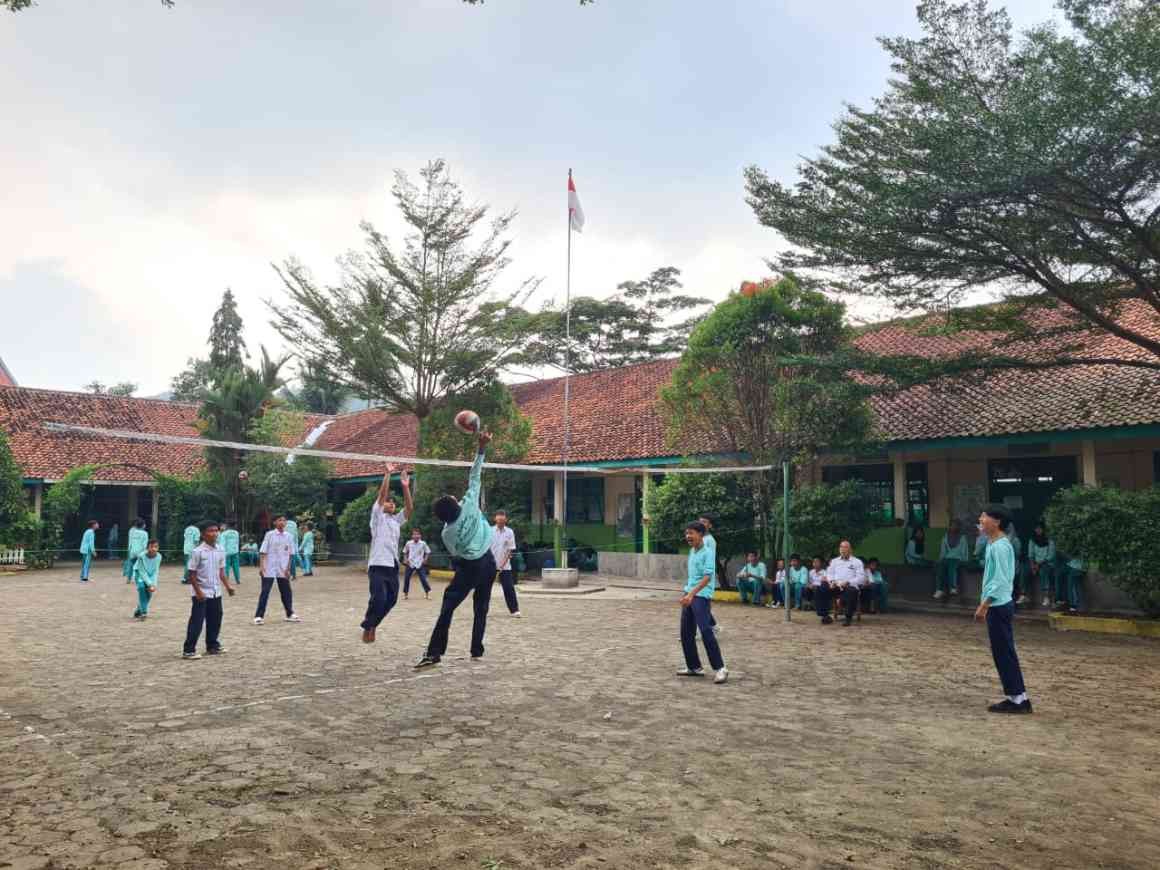 CLASMEETING_100KB.jpg