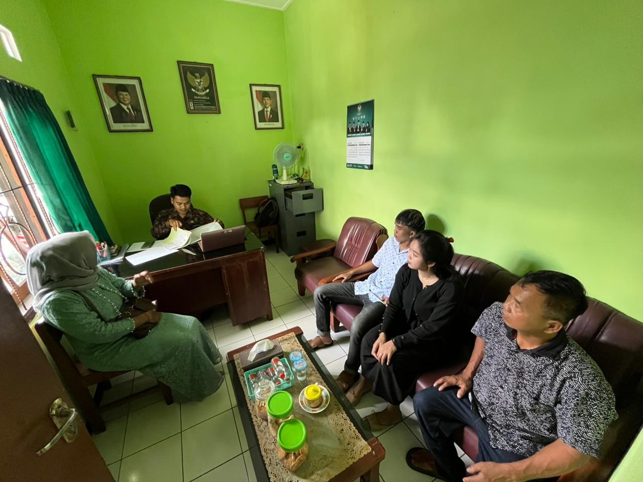 Firman_Cek_Berkas_Reza.jpg