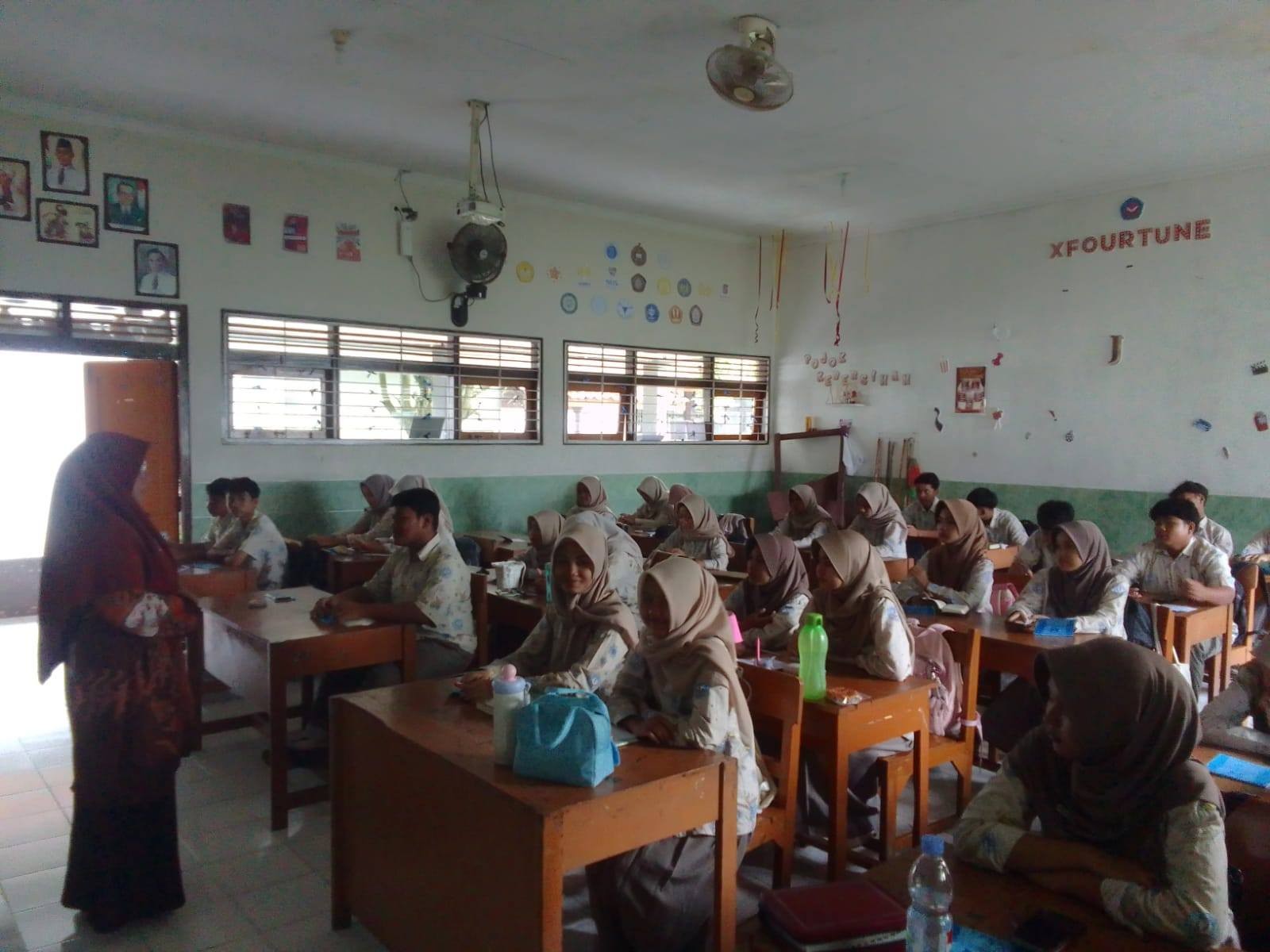 Gambar_WhatsApp_2025-11-05_pukul_10_36_11_06e46dd1_11zon.jpg