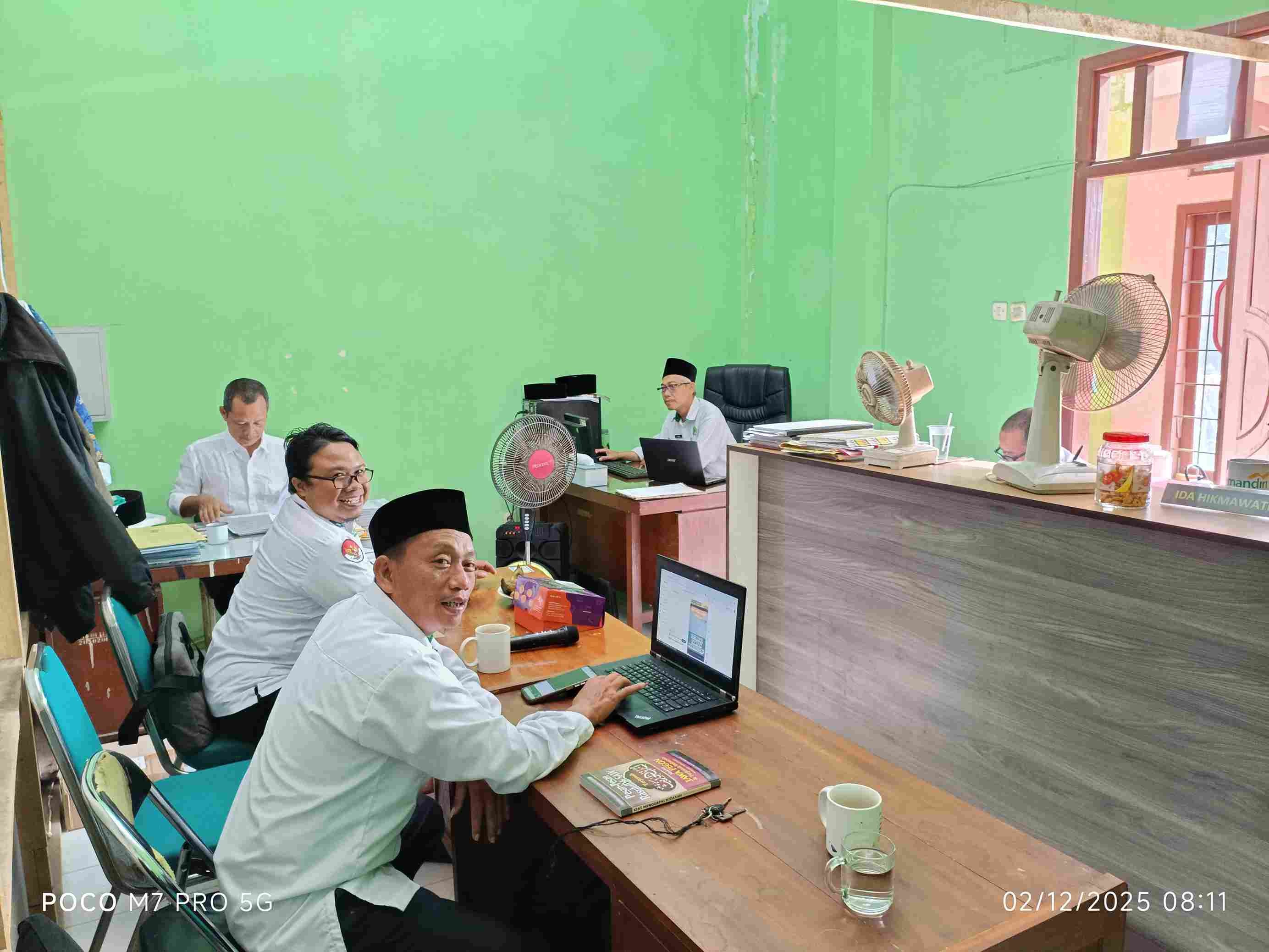 Gambar_WhatsApp_2025-12-02_pukul_09_04_02_efd7c40b_11zon.jpg
