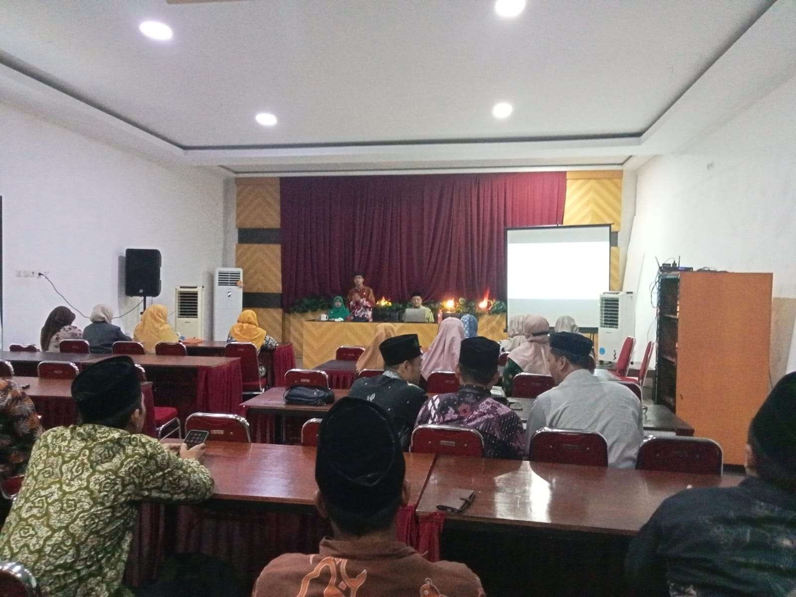 Gambar_WhatsApp_2025-12-10_pukul_15_44_08_1f242d6b_11zon.jpg