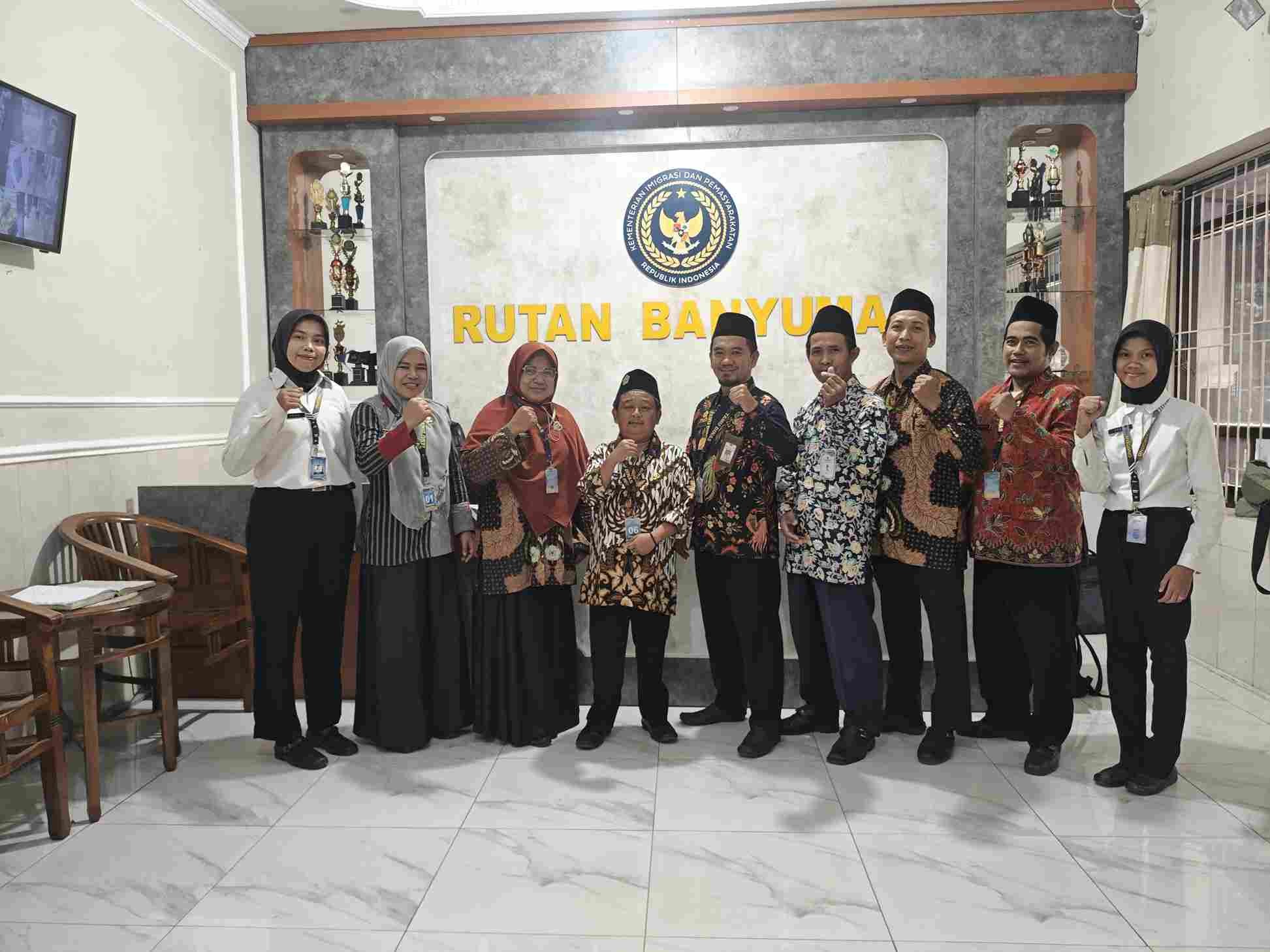 Gambar_WhatsApp_2025-12-11_pukul_13_32_49_42f841b6_11zon.jpg