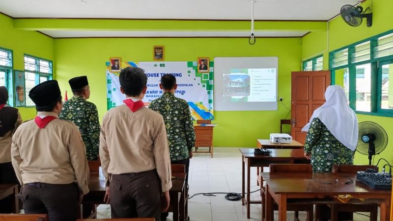 In-House_Training_Classroom_Ceremony.jpg