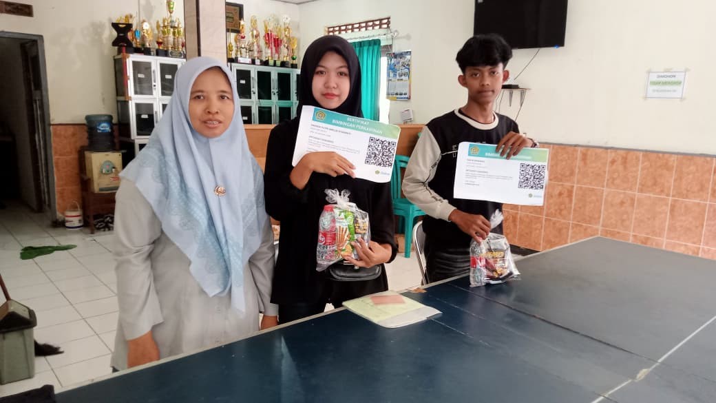Julian_Adi_Saputra_Bapen_dan_Dewi_Lestari_Selanegara_260326.jpeg