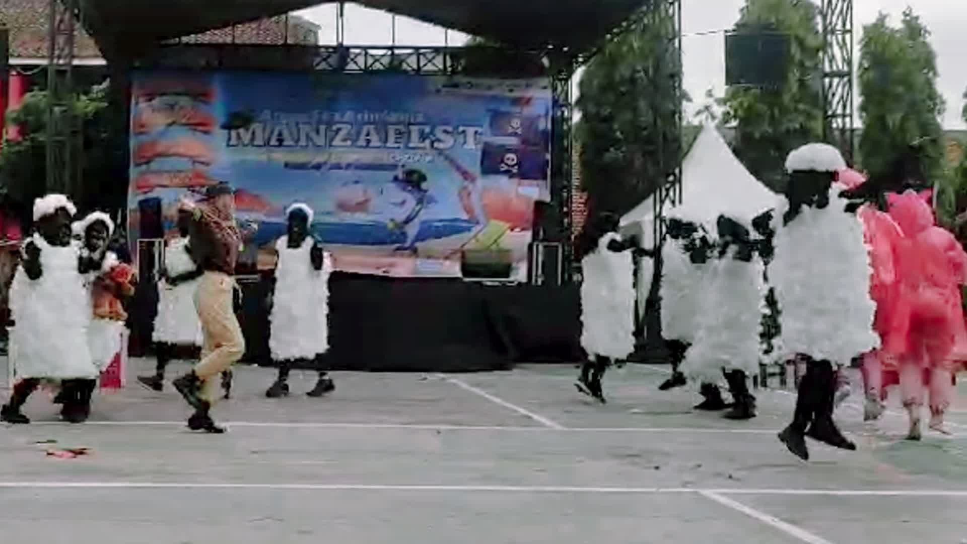 MA_Negeri_1_Banyumas_dalam_MANZAFEST_DRAMA.jpg