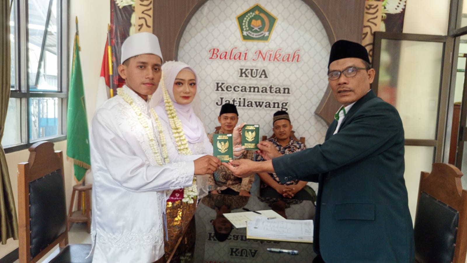Nasrul_Hamami_dan_Olipiyah_Nupus_11zon.jpeg