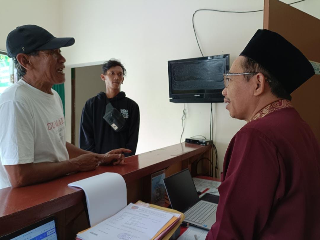 Pak_Gie_arsip_nikah.jpg