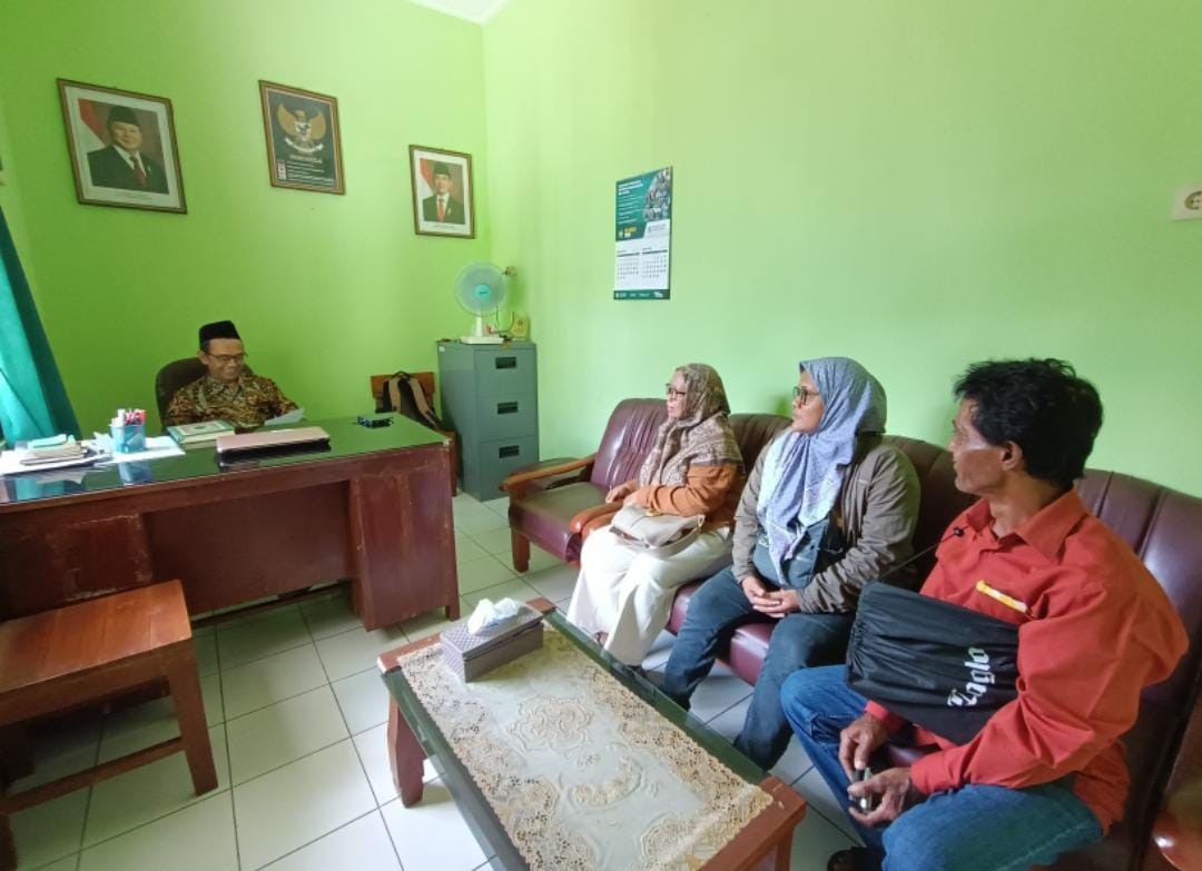 Pak_zangim_cek_wali.jpg