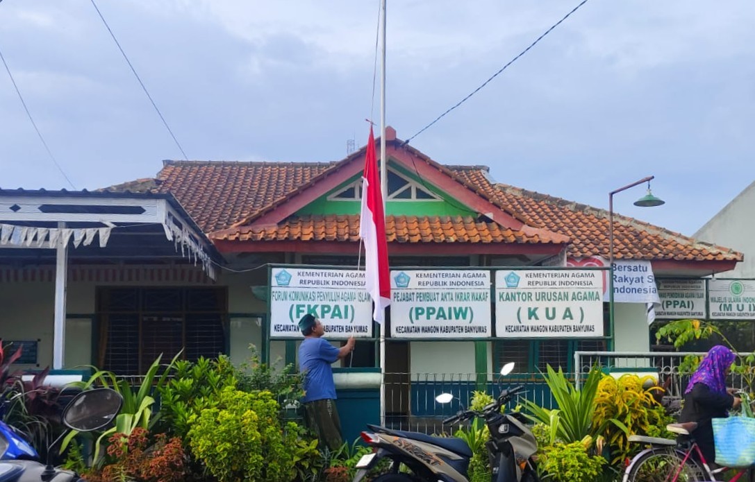 bendera_setengah_tiyang.jpg