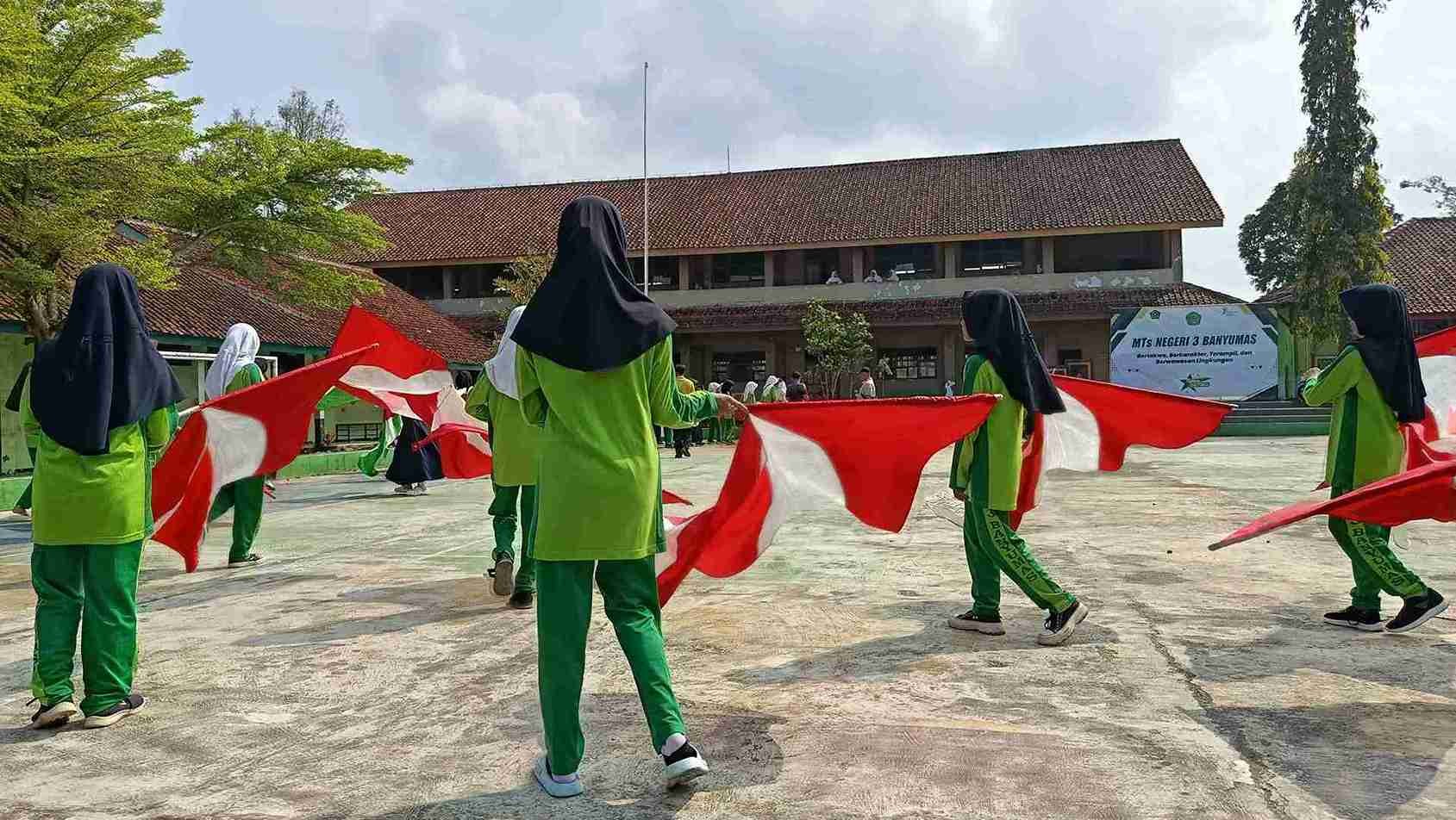 latihan_drumband_terakhir_11zon.jpg