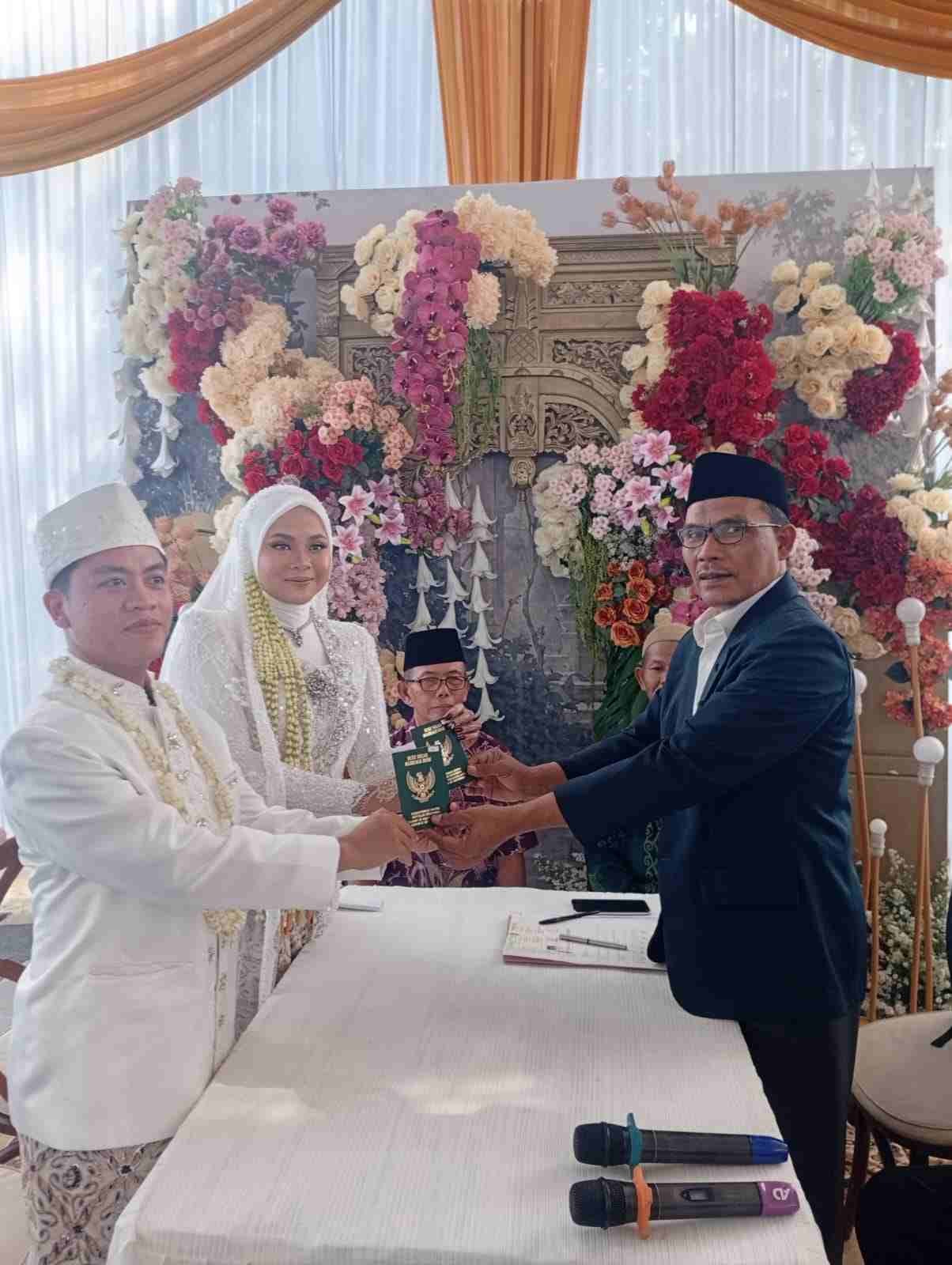 ravi_nur_romadhon_dan_putri_amalia_tinggarjaya_11zon.jpeg