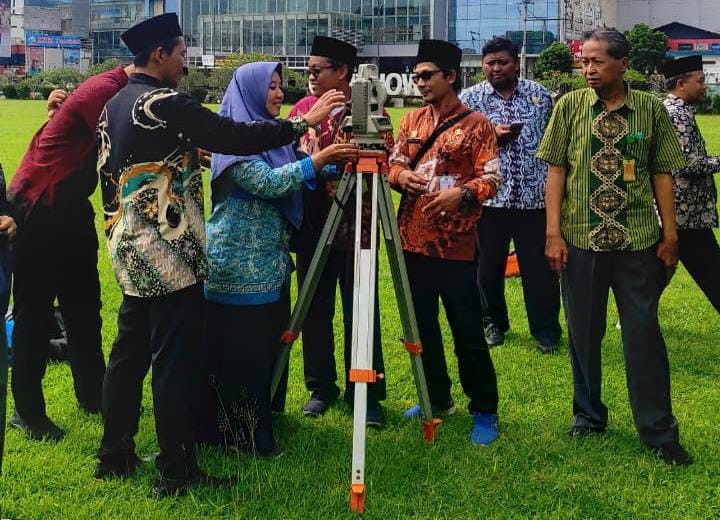 ukur_arah_kiblat_alun2.jpg