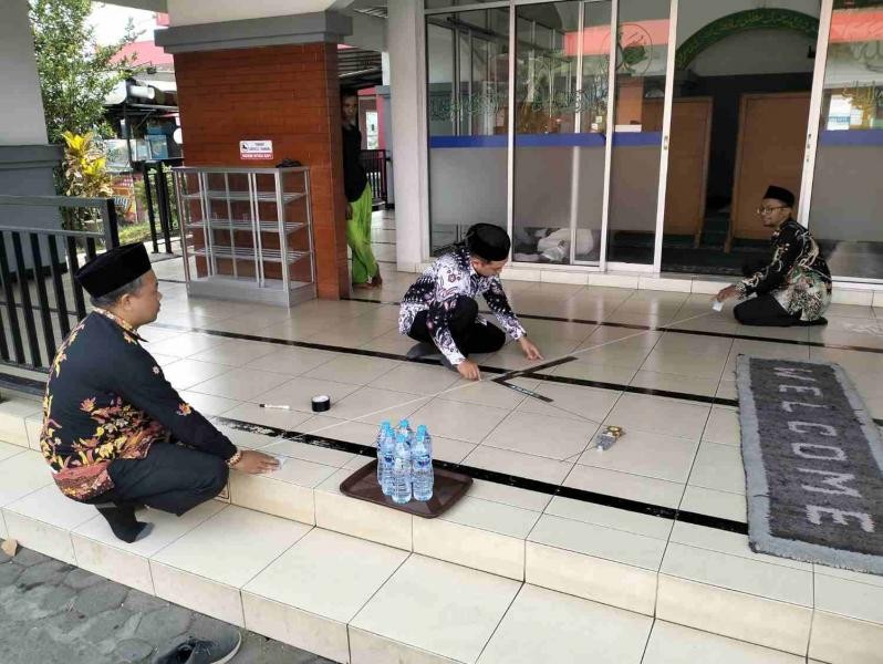Luruskan Arah Kiblat, Sempurnakan Layanan Ibadah di SPBU Karanganyar