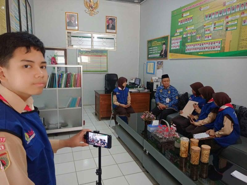 Warcil MTsN 2 Banyumas Wawancarai Kepala Madrasah Baru, Gali Visi Misi dan Harapan Masa Depan