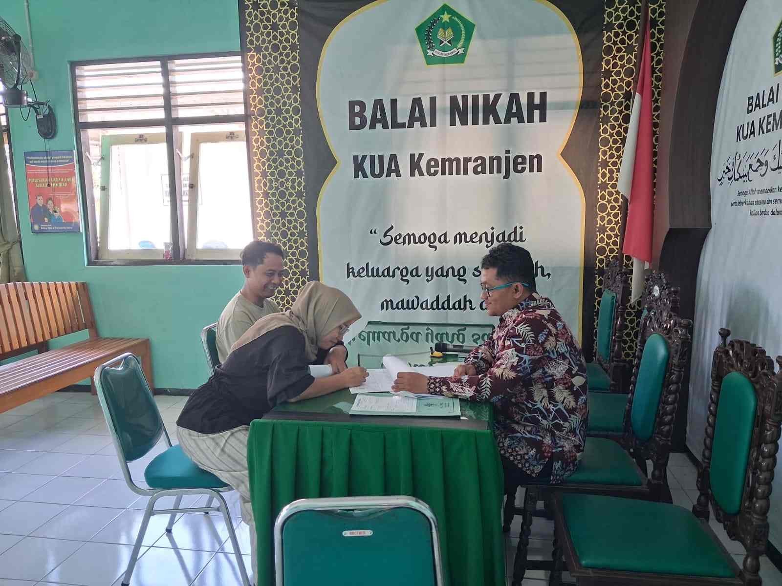 Pemeriksaan Berkas Ditangani Langsung Oleh Kepala KUA