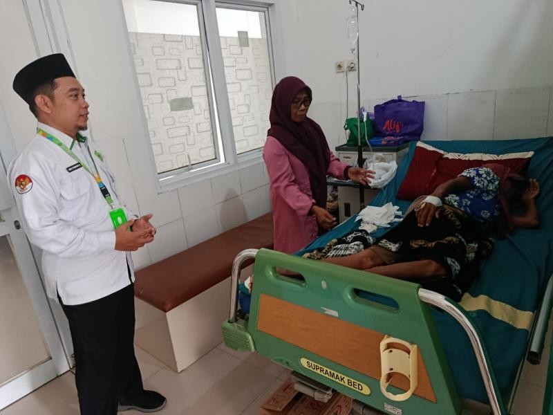 Penyuluh Agama KUA Jatilawang Membimbing Pasien di Puskesmas Jatilawang