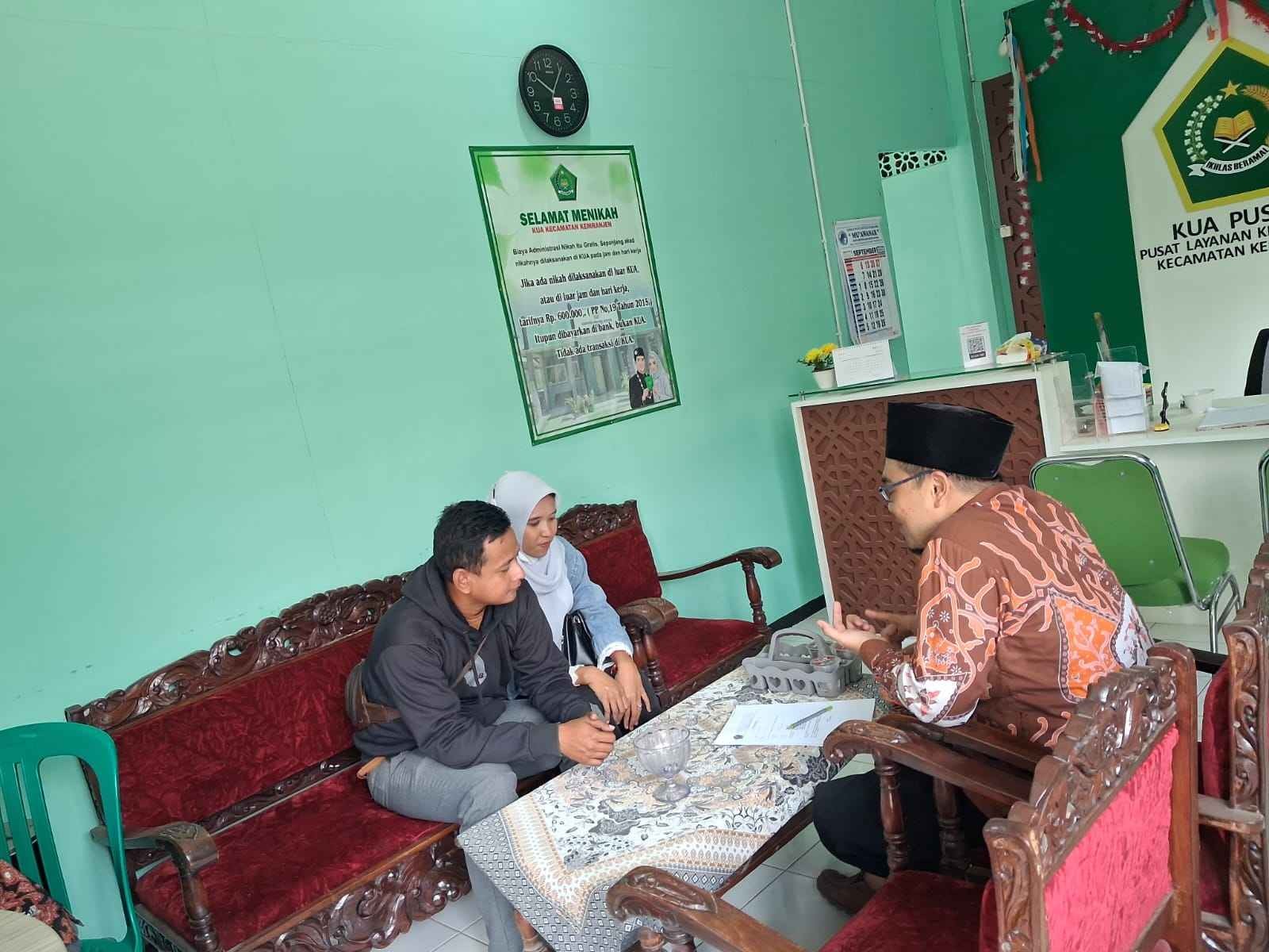 Bimwin Catin Dari Sibalung, Penyuluh Kemranjen Tekankan Intensitas Ibadah Sebagai Pondasi Kualitas Keluarga 