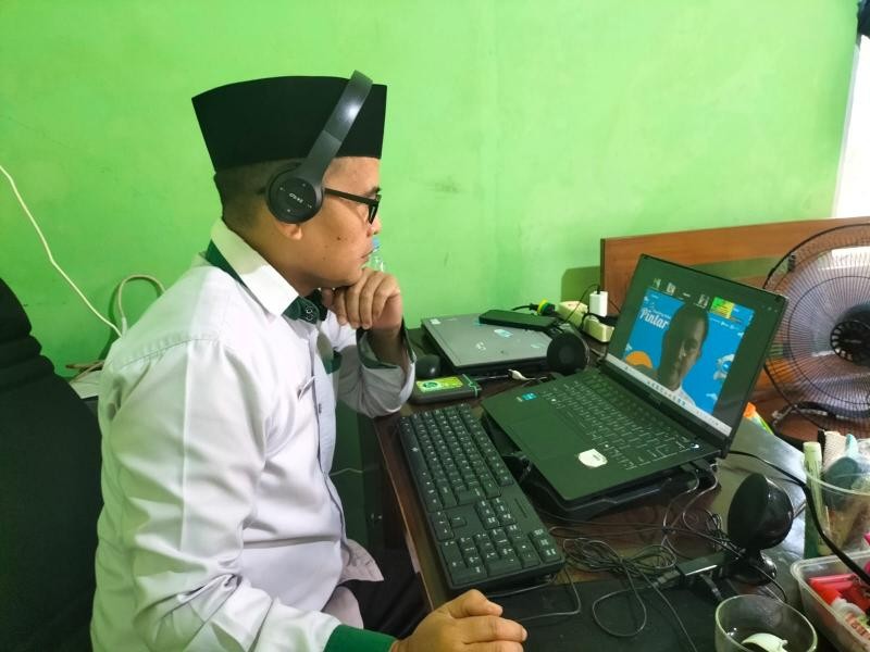 Penyuluh Agama Islam KUA Wangon Ikuti Zoom Meeting Coaching Clinic PINTAR Kemenag