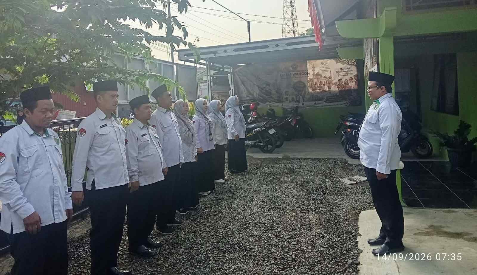 Apel Senin Pagi KUA Wangon, Penyuluh Tekankan Ketangguhan Hadapi Tantangan