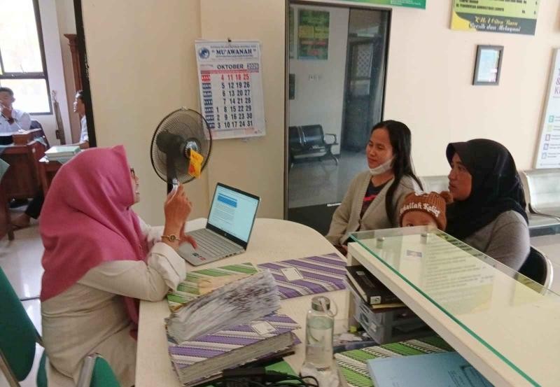 KUA Jatilawang Layani Warga Yang Berkepentingan Menyelesaikan Permasalahan