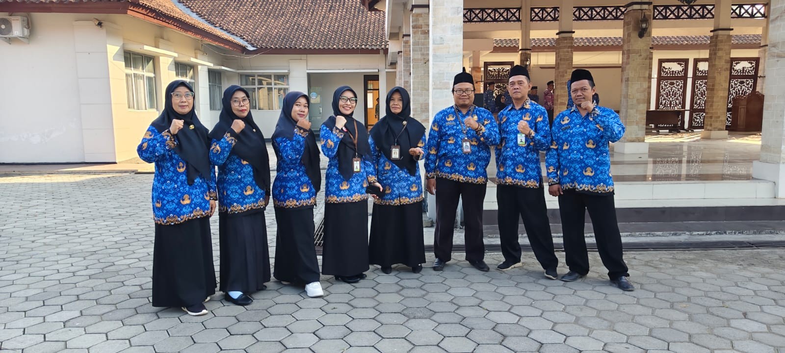 Wujud Disiplin Kepegawaian: Penyuluh dan Staf KUA Wangon Ikuti Apel Kesadaran KORPRI