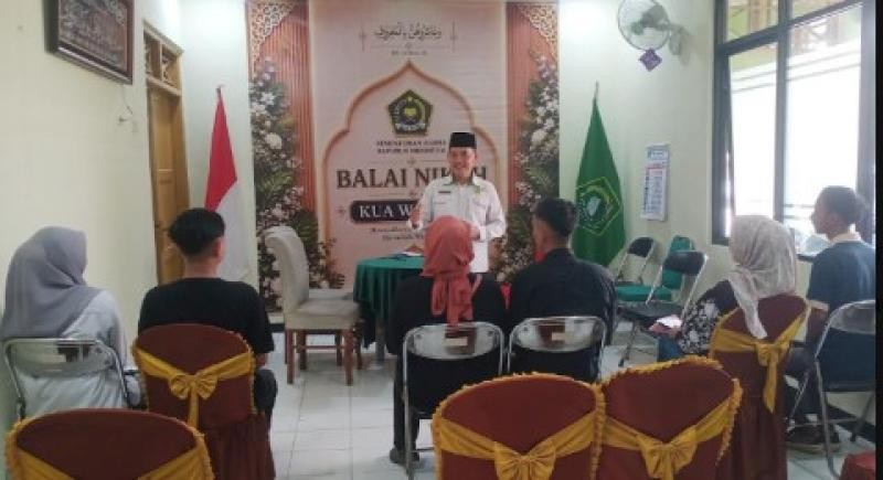 Bukan Cuma Modal Cinta, KUA Wangon Bekali Catin Hadapi Dinamika Pernikahan