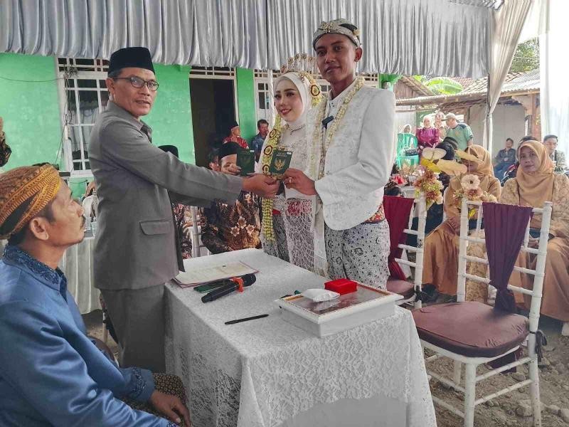 KUA Jatilawang Menasehati Calon Pengantin Agar Mengendalikan Emosi