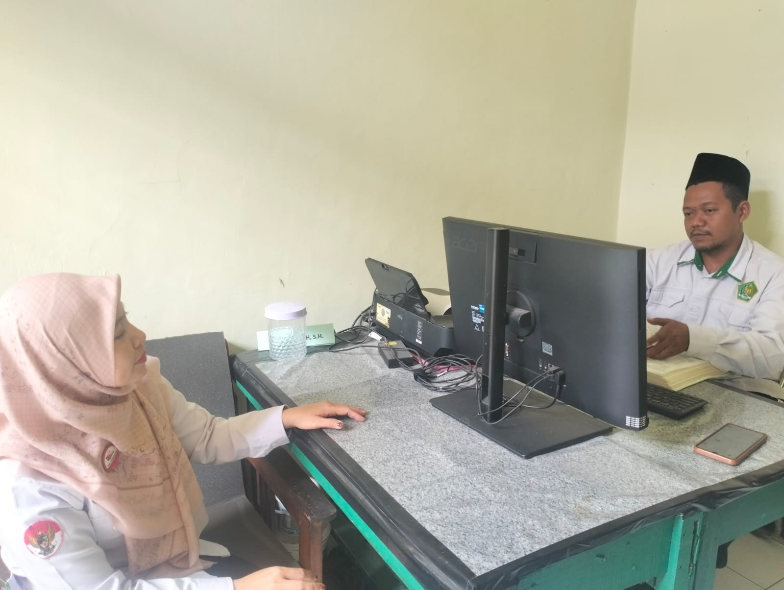 KUA Wangon Tingkatkan Ketertiban Administrasi melalui Update Data Sertifikat Wakaf