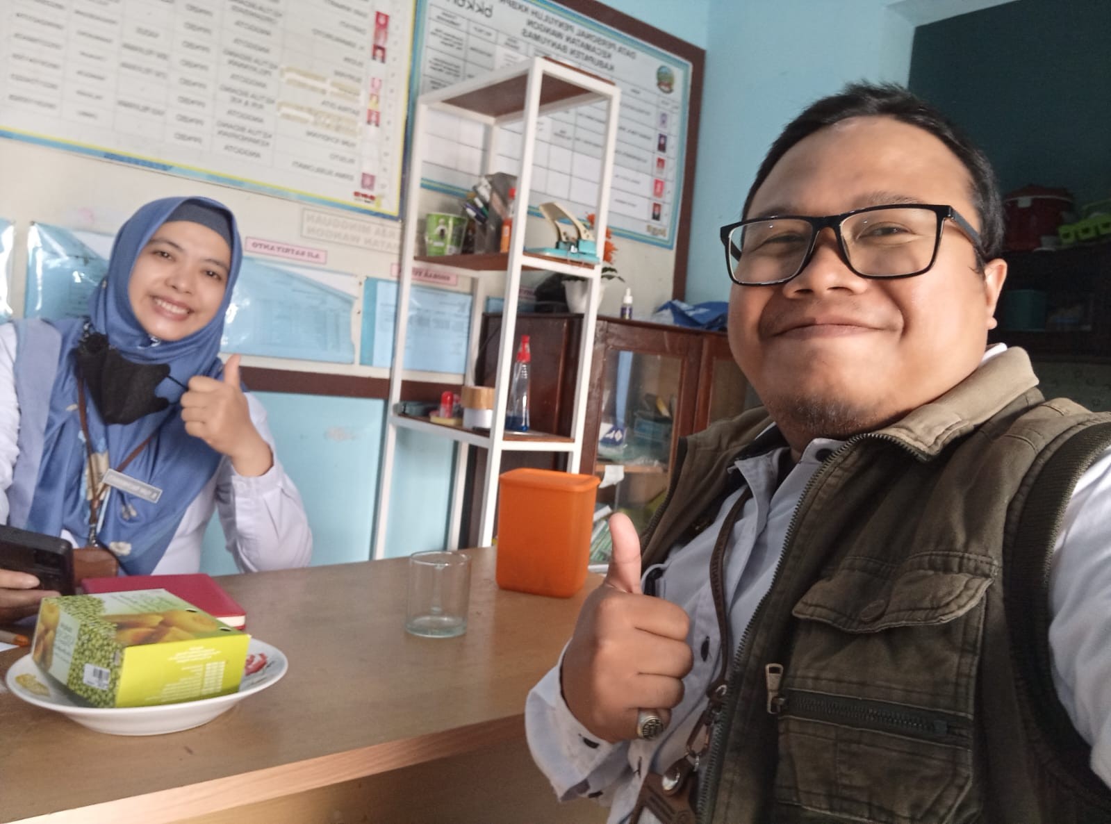 Penyuluh KUA Koordinasi dengan Penyuluh KB Inisiasi Sekolah Siaga Kependudukan di SMAN 1 Wangon