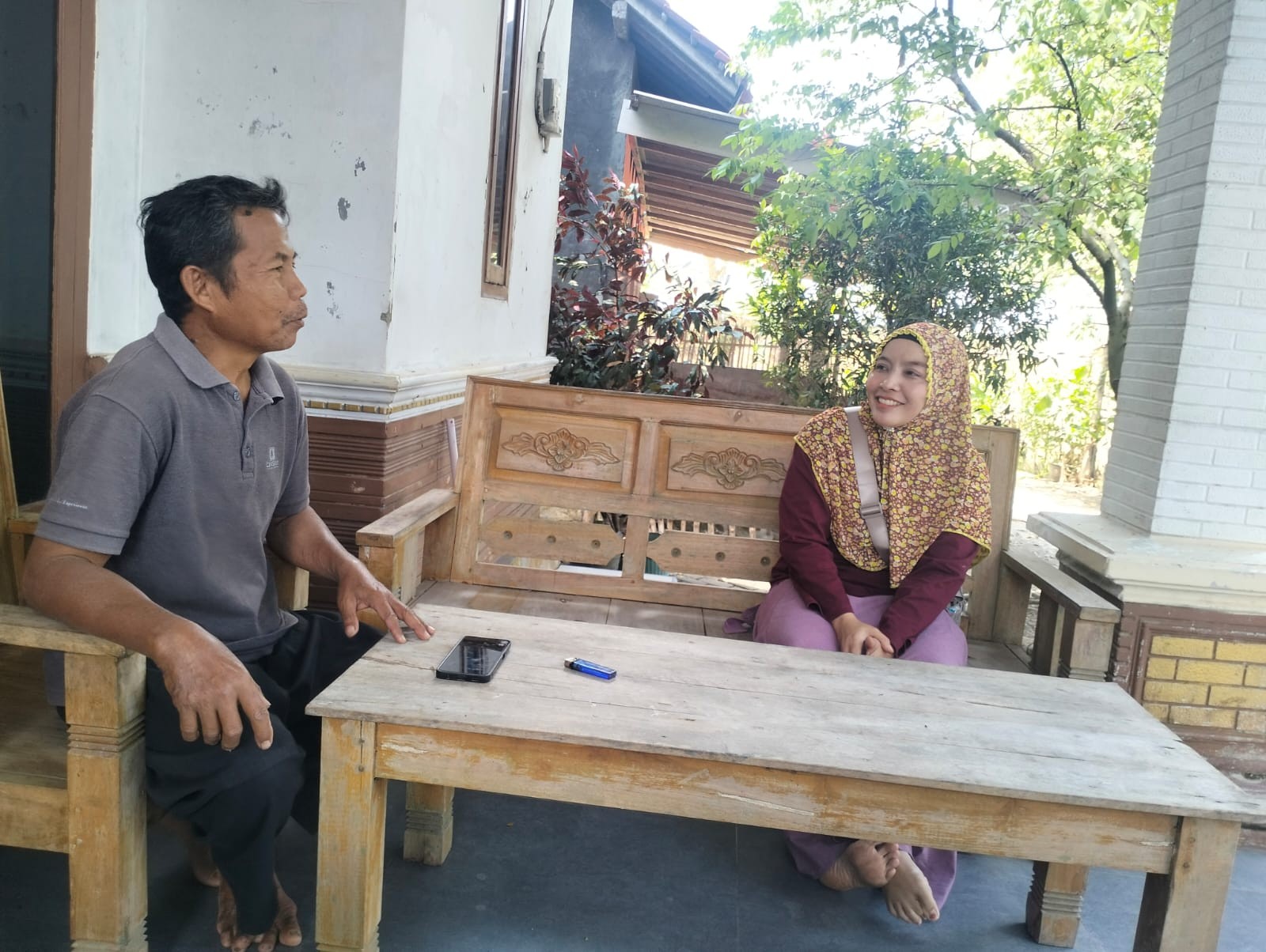 Meski Libur Dinas, Pegawai KUA Wangon Tetap Jalin Silaturahmi
