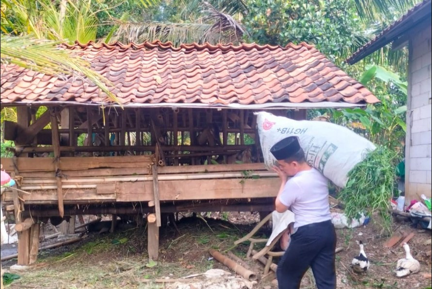 Kisah Inspiratif Penyuluh Agama KUA Wangon