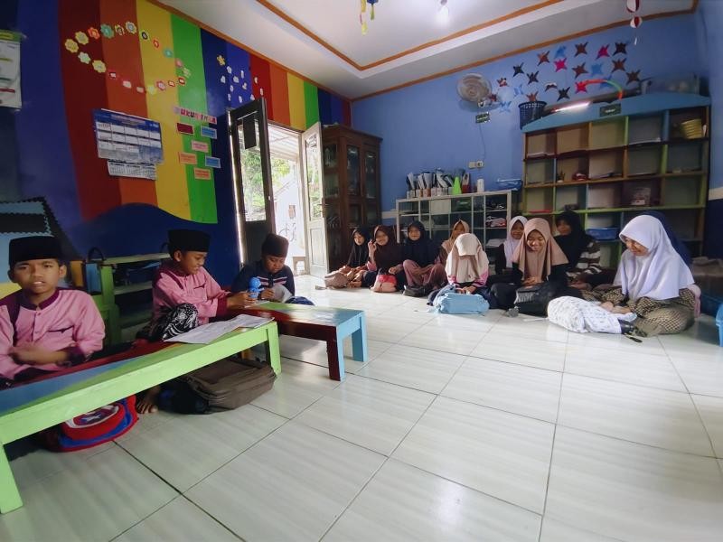 Madin Al Ikhwan Jurangbahas Manfaatkan Gedung KB Ar Rohmah untuk Kegiatan Mengaji